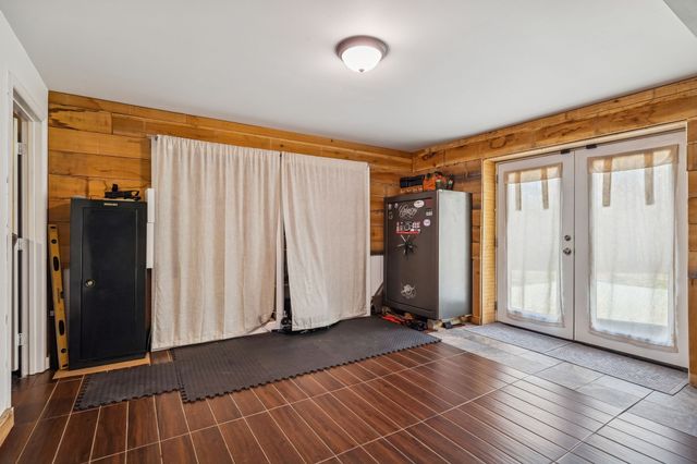 9681 Bud Qurriel Rd, Bon Aqua, TN 37025