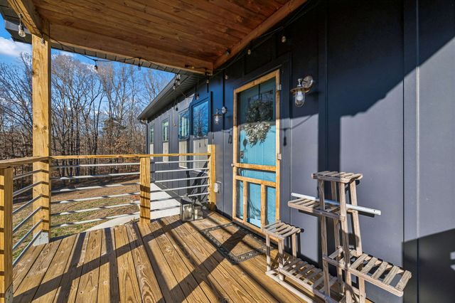 9681 Bud Qurriel Rd, Bon Aqua, TN 37025