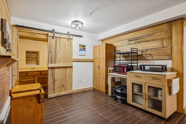 9681 Bud Qurriel Rd, Bon Aqua, TN 37025