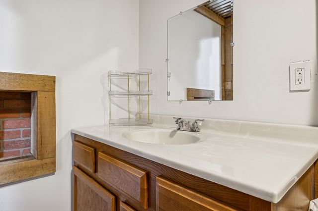 9681 Bud Qurriel Rd, Bon Aqua, TN 37025