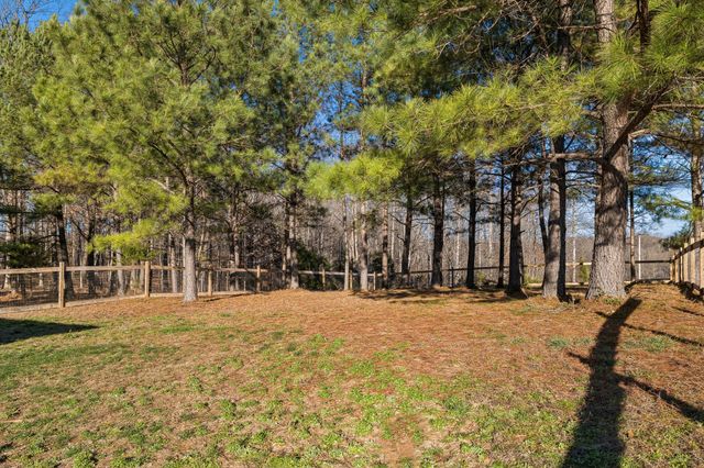 9681 Bud Qurriel Rd, Bon Aqua, TN 37025