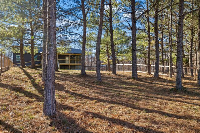 9681 Bud Qurriel Rd, Bon Aqua, TN 37025