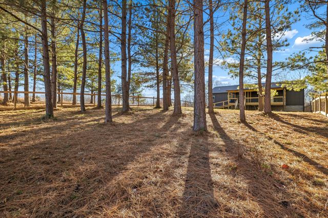 9681 Bud Qurriel Rd, Bon Aqua, TN 37025