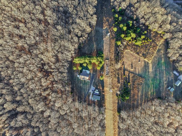 9681 Bud Qurriel Rd, Bon Aqua, TN 37025