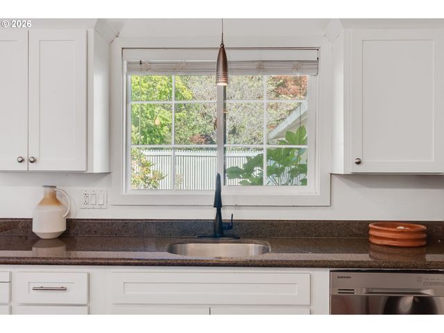 6255 Sw ELM Ave, Beaverton, OR 97005