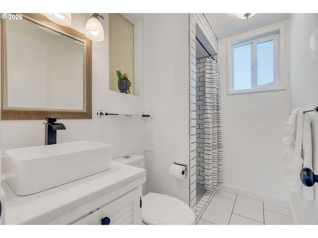 6255 Sw ELM Ave, Beaverton, OR 97005