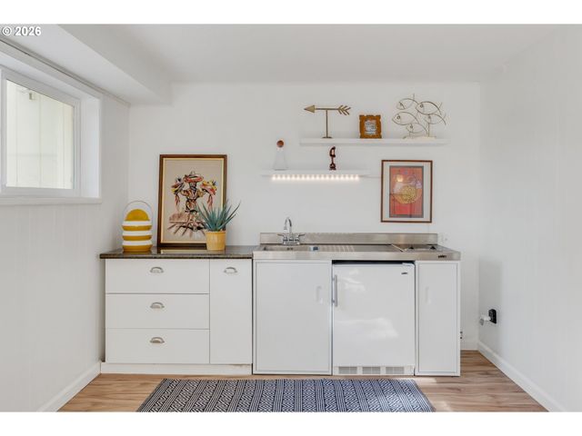 6255 Sw ELM Ave, Beaverton, OR 97005