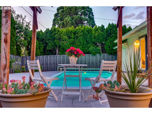 6255 Sw ELM Ave, Beaverton, OR 97005