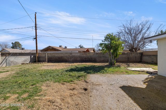 2030 Avalon Drive, Las Cruces, NM 88005