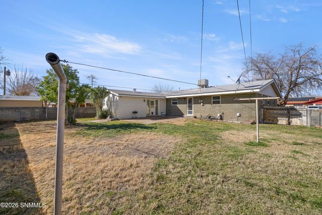 2030 Avalon Drive, Las Cruces, NM 88005