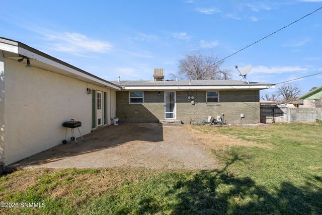 2030 Avalon Drive, Las Cruces, NM 88005