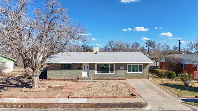 2030 Avalon Drive, Las Cruces, NM 88005