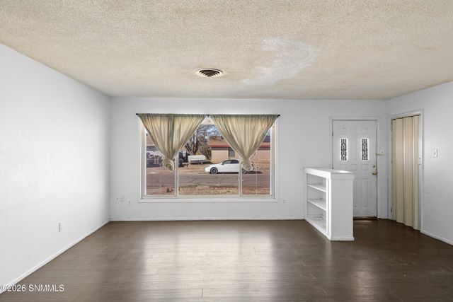 2030 Avalon Drive, Las Cruces, NM 88005