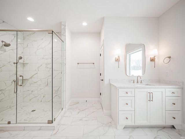 4092 Cottonwood Drive, Victoria Woods, IN 47601