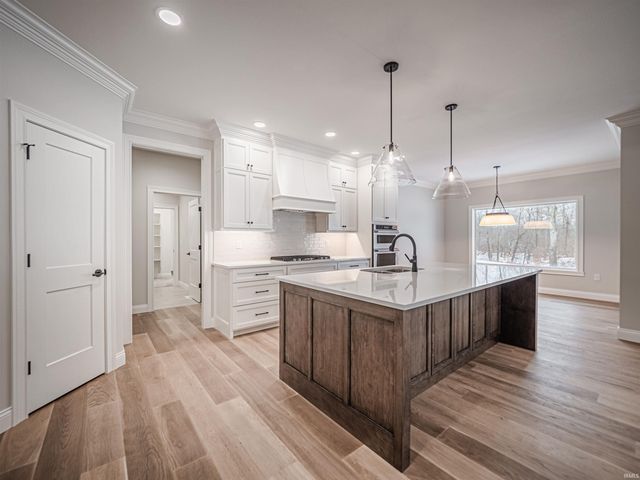 4092 Cottonwood Drive, Victoria Woods, IN 47601