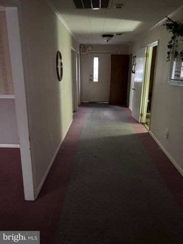 869 BEVERLY RD, Burlington, NJ 08016