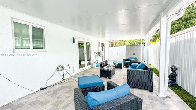 17228 NW 72nd Ct, Hialeah, FL 33015