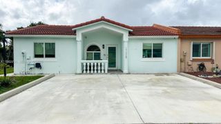 17228 NW 72nd Ct, Hialeah, FL 33015