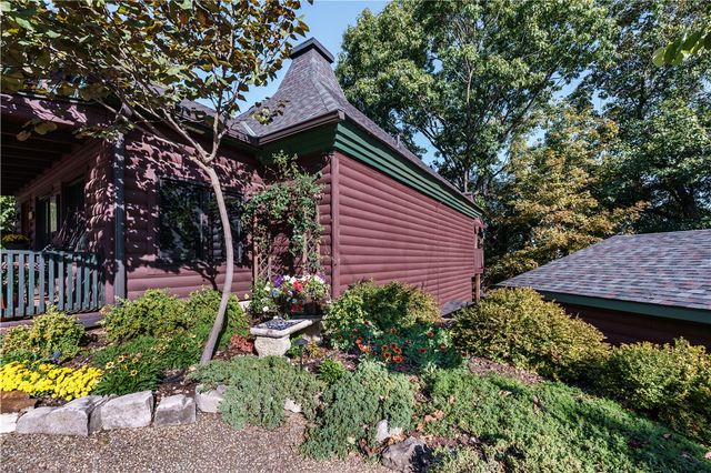 202 Holiday Island Drive, Holiday Island, AR 72631