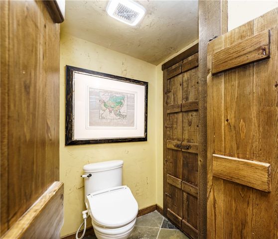 202 Holiday Island Drive, Holiday Island, AR 72631
