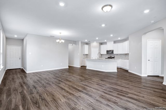 7950 Hanging Branch, San Antonio, TX 78253