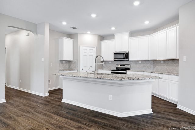 7950 Hanging Branch, San Antonio, TX 78253