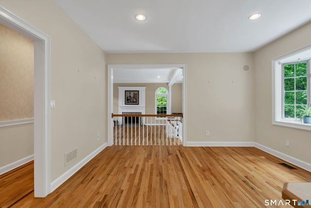 1 Crystal Terrace, Woodbridge, CT 06525