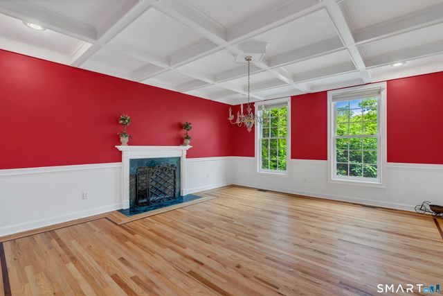 1 Crystal Terrace, Woodbridge, CT 06525