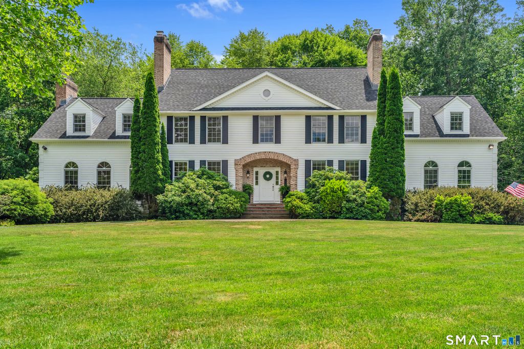 1 Crystal Terrace, Woodbridge, CT 06525