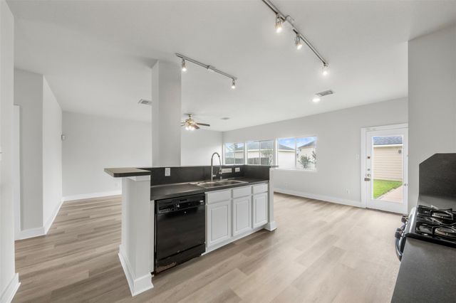 6143 Settlers Lake Circle E, Katy, TX 77449