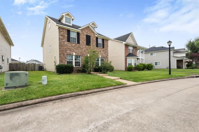 6143 Settlers Lake Circle E, Katy, TX 77449