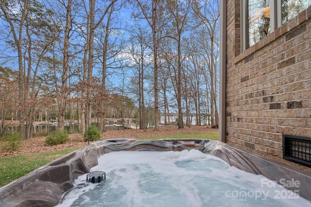 163 Futrell Landing, New London, NC 28127