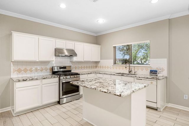 5610 Brazos Springs Drive, Sugar Land, TX 77479
