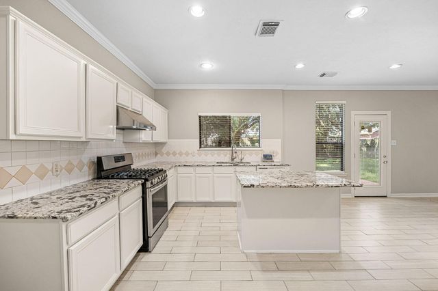 5610 Brazos Springs Drive, Sugar Land, TX 77479