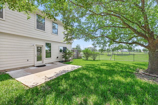 5610 Brazos Springs Drive, Sugar Land, TX 77479