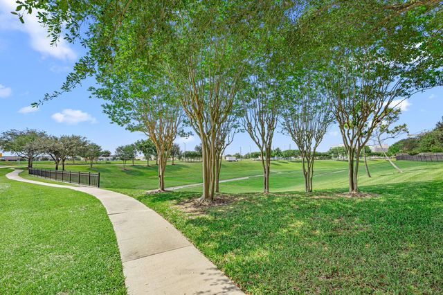 5610 Brazos Springs Drive, Sugar Land, TX 77479