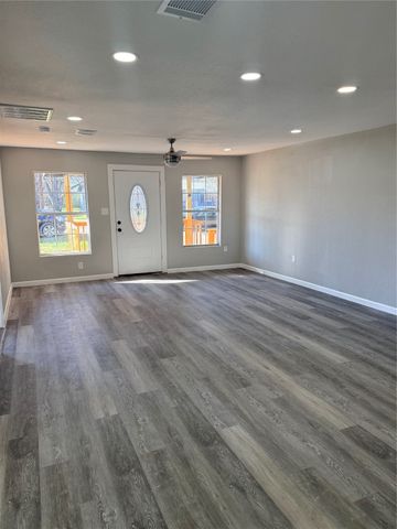 107 Gunter Street, Wills Point, TX 75169