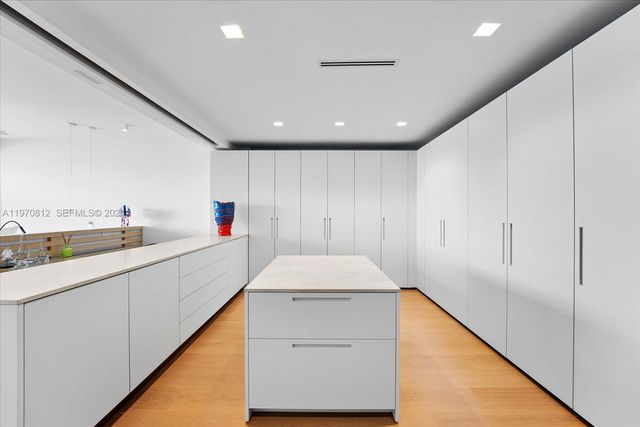 4921 Fisher Island Dr 4921, Miami Beach, FL 33109