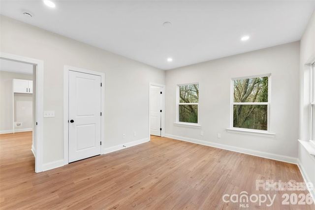 1558 7th Avenue Drive SW, Hickory, NC 28602