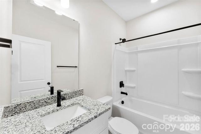 1558 7th Avenue Drive SW, Hickory, NC 28602