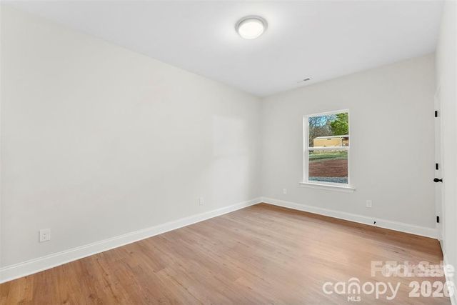 1558 7th Avenue Drive SW, Hickory, NC 28602