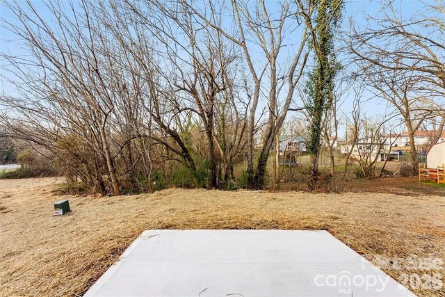1558 7th Avenue Drive SW, Hickory, NC 28602