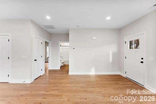 1558 7th Avenue Drive SW, Hickory, NC 28602