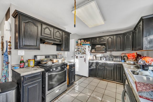 1269 Court D, Hanover Park, IL 60133