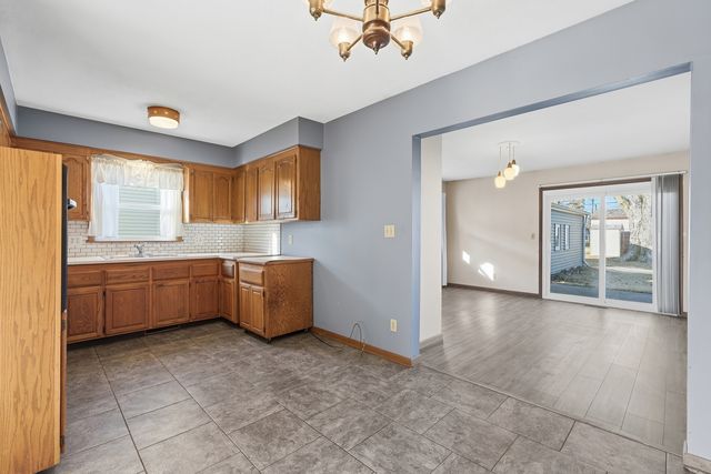 2136 N Gayman Avenue, Davenport, IA 52804