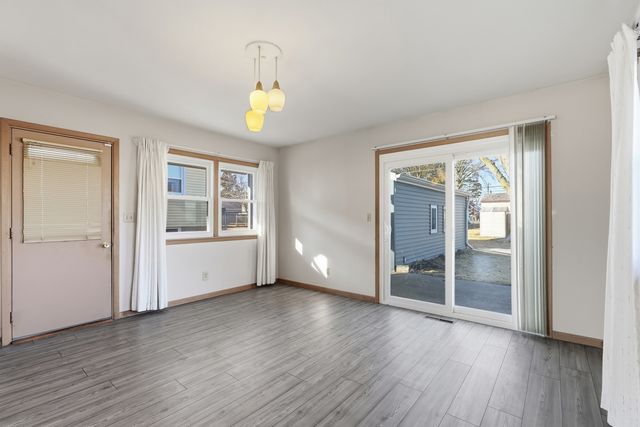 2136 N Gayman Avenue, Davenport, IA 52804