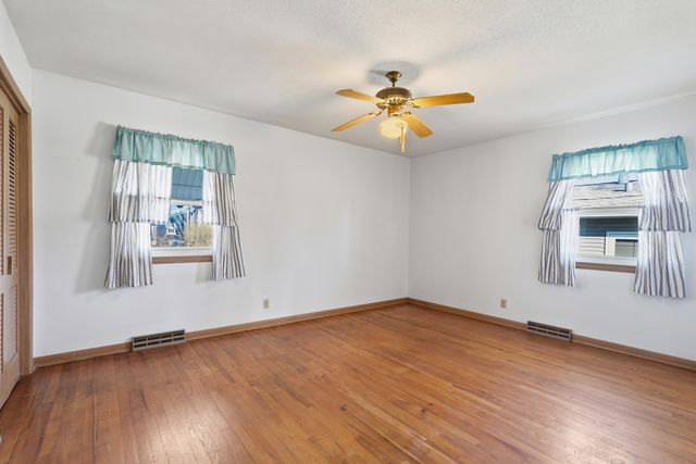 2136 N Gayman Avenue, Davenport, IA 52804