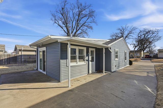 2136 N Gayman Avenue, Davenport, IA 52804