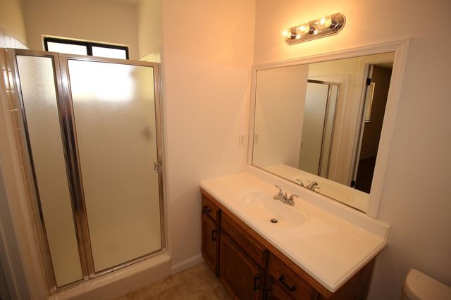 4052 N Sabre, Fresno, CA 93727