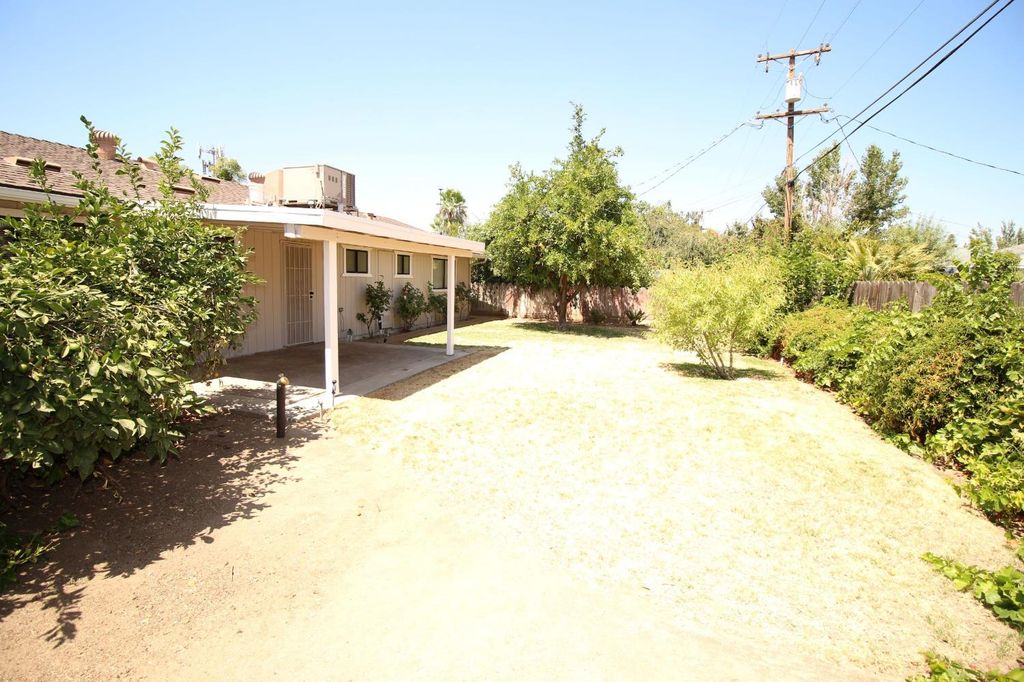 Image 15 of property listing at 4052 N Sabre, Fresno, CA 93727